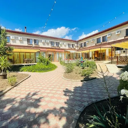 Turist Otel 3*