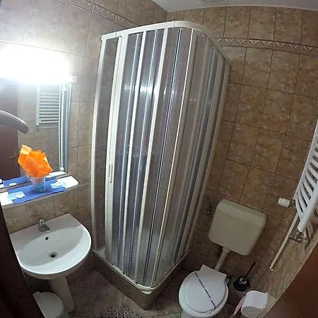 Turist מלון 3*